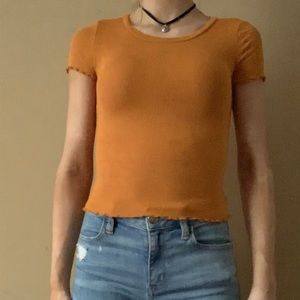 Mustard yellow rubber lettuce edge top